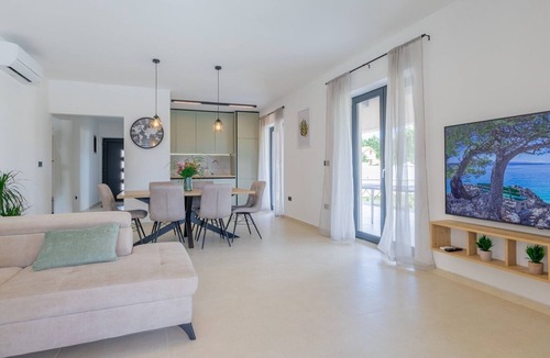 Kringa Villa | Villa Coriticum with pool and indoor Jacuzzi