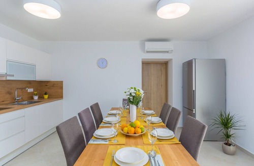 Kringa Villa | Villa Corticum Otium by Villas Guide