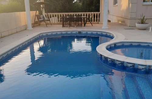 Bellvey House | Villa Costa Dorada | Pool BBQ Beach 5min