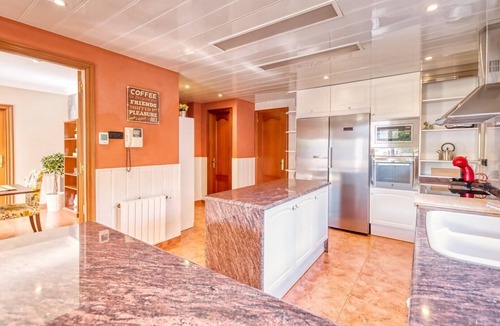 Lloret Town Center Villa | Villa "Costacabana - Summertime" with Private Pool & Wi-Fi