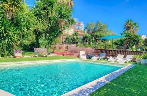 Lloret Town Center Villa | Villa "Costacabana - Summertime" with Private Pool & Wi-Fi