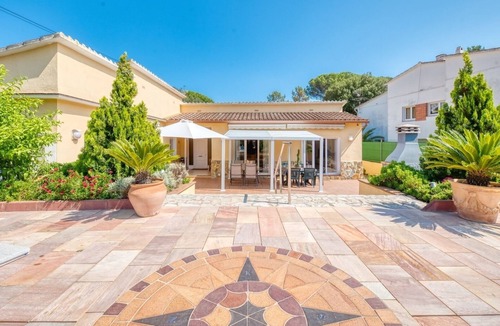 Lloret de Mar Villa | Villa "Costacabana - Miro" with Private Pool, Private Terrace & WiFi
