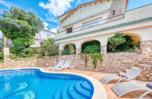 Lloret de Mar Villa | Villa "Costacabana - Cleo" with Sea View, Private Pool & Wi-Fi