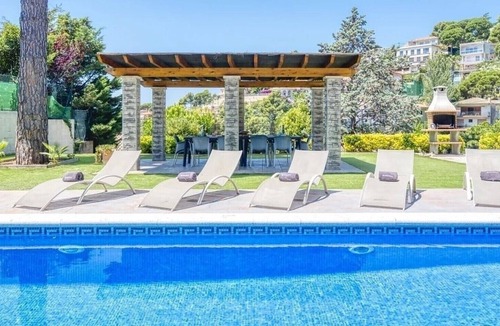 Lloret de Mar Villa | Villa "Costacabana - Paris" with Private Pool, 2 Private Terraces & Wi-Fi
