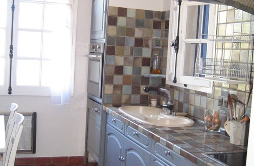 Serignan-du-Comtat House | villa, countryside, quiet, spacious (8 persons), secure swimming pool.