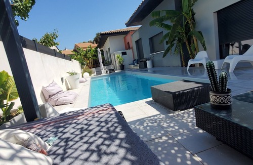 Quissac Villa | Villa Coutach Modern, spacious and ideal for families with swimming pool.