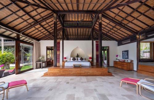 Ubud Villa | Villa Crystal Castle
