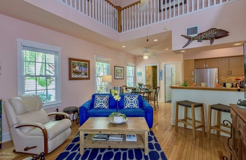 Old Town House | *VILLA CUBANA @ OLD TOWN* Comfy Cottage Near Duval + LAST KEY SERVICES.