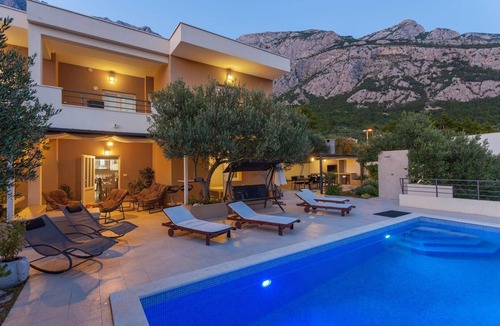 Veliko Brdo Villa | Villa Cupido in Makarska, private pool