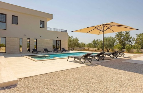 Policnik Villa | Villa Cvita