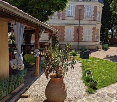 Quincy-sous-Senart Bed & Breakfast | Villa Délice