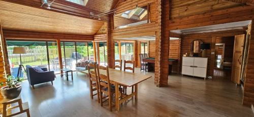 Paron House | Villa D'Andy - Collection Idylliq