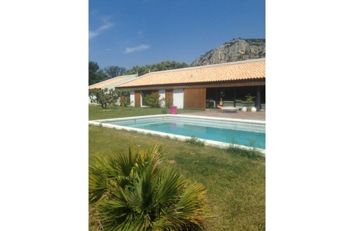 Merindol Villa | Villa D'architecte Design au Pied du Luberon