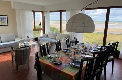 Ver-sur-Mer House | Villa d'architecte - Les Pieds dans l'Eau