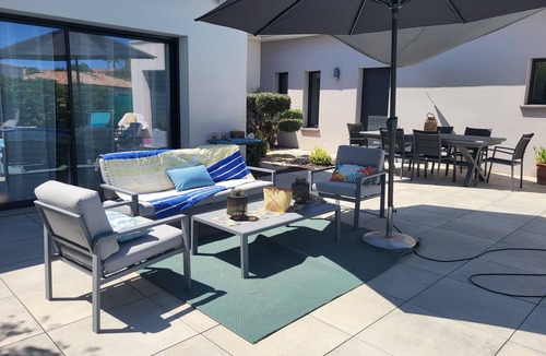 Servian Villa | Villa D'architecte Récente Dans Quartier Résidentiel,20 mns Plages