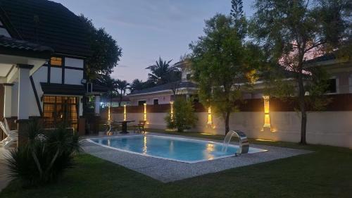 Alor Gajah Villa | Villa D'Astana,A'Famosa Resort Pool-BBQ-Karaoke