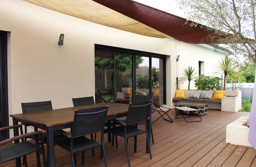 Gragnague House | Villa d'ELLA, luminous vacation home in a peaceful setting near Toulouse