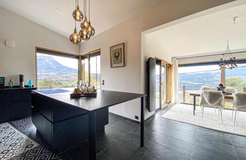 La Salle-en-Beaumont Villa | Villa d'excellence vue lac