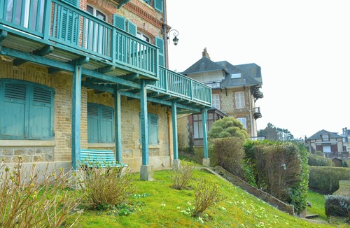 Trouville-sur-Mer Villa | Villa D'exception Avec vue sur mer ! Avec Terrasses, Billard et 9 Chambres