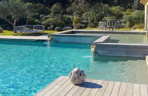 Saint-Gilles Villa | Villa D'exception Dans un Domaine à Proximité de Nîmes