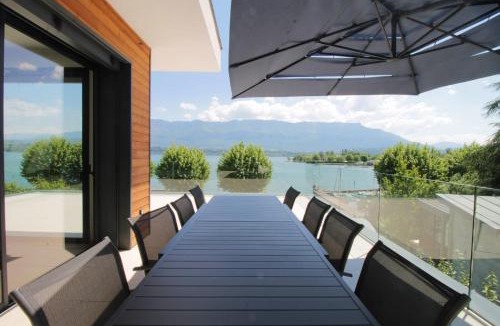Le Bourget-du-Lac Villa | Villa d'exception Piscine vue et accès lac direct