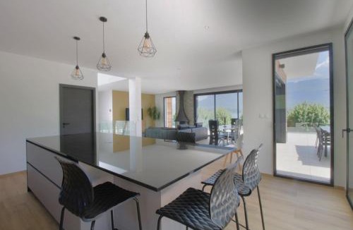 Le Bourget-du-Lac Villa | Villa d'exception Piscine vue et accès lac direct