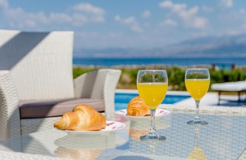 Mirce Villa | Villa Dada