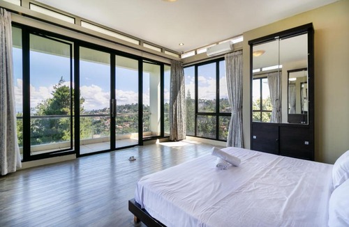 Ciburial Villa | Villa DagoResor Kanata 7BR 45peop Private Infinity Pool & Roof Garden