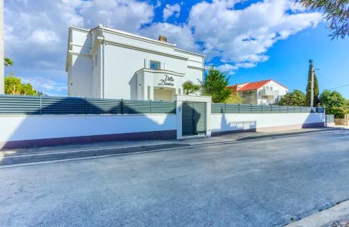 Kastel Stafilic Villa | VILLA DANICA with heated pool and jacuzzi