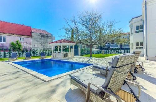 Kastel Stafilic Villa | VILLA DANICA with heated pool and jacuzzi