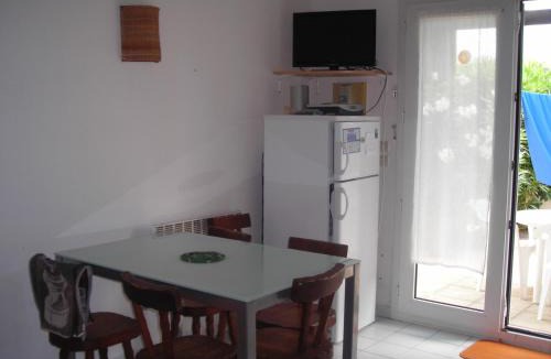 Vic-la-Gardiole House | Villa dans résidence jardin piscine parking près de la mer