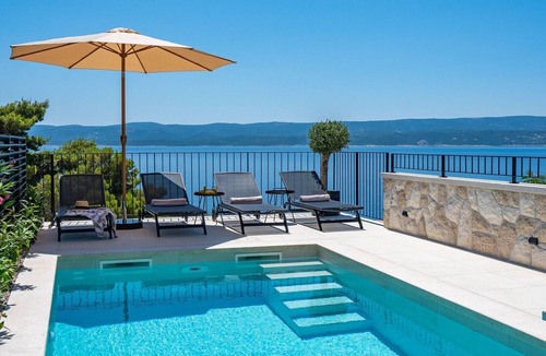 Medici Villa | Villa Dattero -private Pool, Jacuzzi, Sauna, Media room