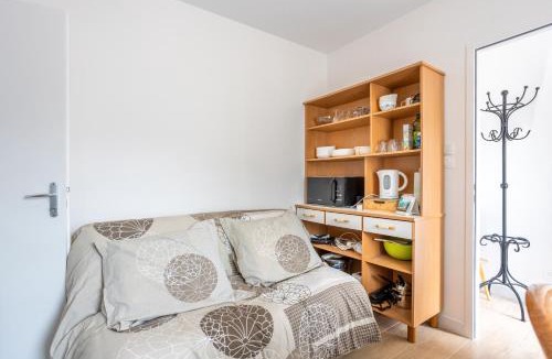 Curzon House | Villa de Céline