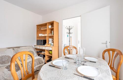 Curzon House | Villa de Céline