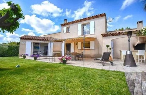 Le Beausset Villa | Villa de Charme Avec Jacuzzi