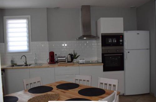 Lablachere Villa | Villa de charme avec piscine couverte et 2500m2 de terrain