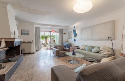 Sainte-Marie-la-Mer House | Villa de famille Maragre, au calme