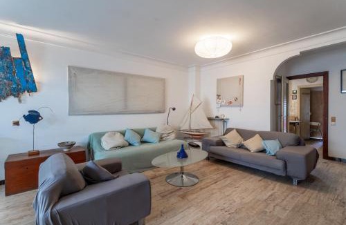 Sainte-Marie-la-Mer House | Villa de famille Maragre, au calme