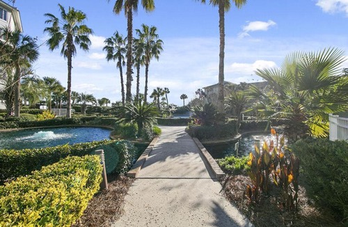 North Forest Beach House | Villa de Goulet by Five Star Properties