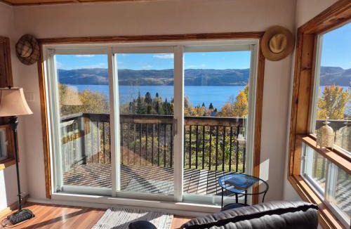 Sainte Rose du Nord House | Villa de la Montagne VUE sur le Fjord