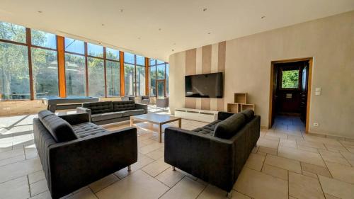 Vitrai-sous-Laigle Villa | Villa de luxe, piscine chauffée & nature
