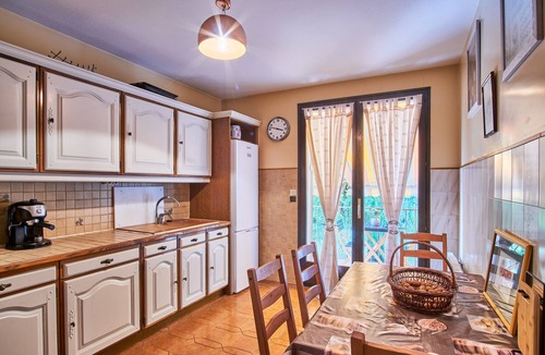 Saint-Just-de-Claix Villa | Villa De Marchi with Mountain View, Pool & Wi-Fi