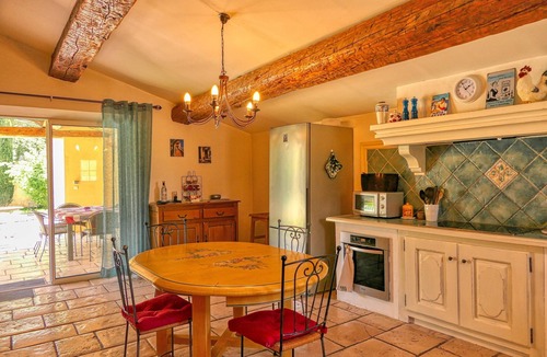 Robion House | Villa de Minna