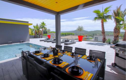 Montboucher-sur-Jabron House | Villa De Standing