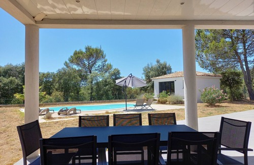 Villevieille House | Villa de Standing de 190 m² Avec Piscine