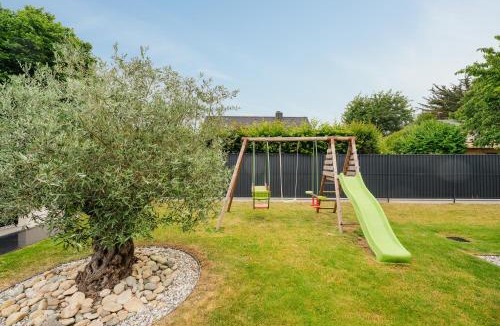 Bruz Villa | Villa de standing piscine 10 pers