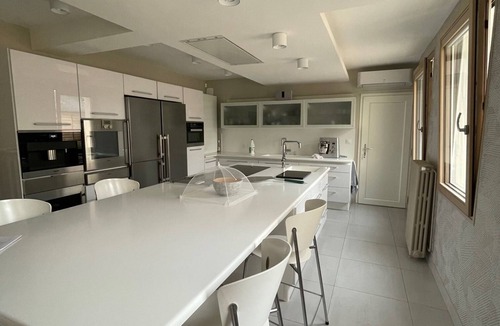 Flore House | Villa de Ville