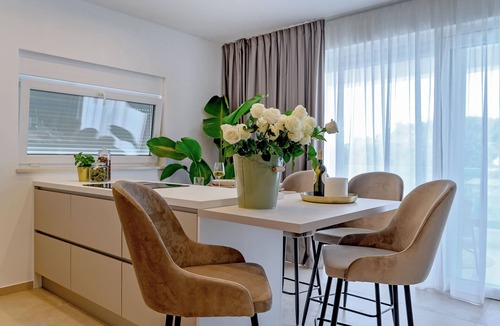 Okrug Gornji Apartment | Villa del Sogno