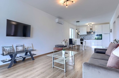 Ripenda Verbanci Apartment | Villa Del Sol by Interhome