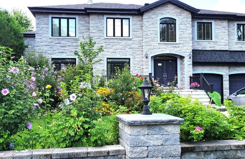 Bout-de-l'Ile Villa | Villa Delrose Waterfront